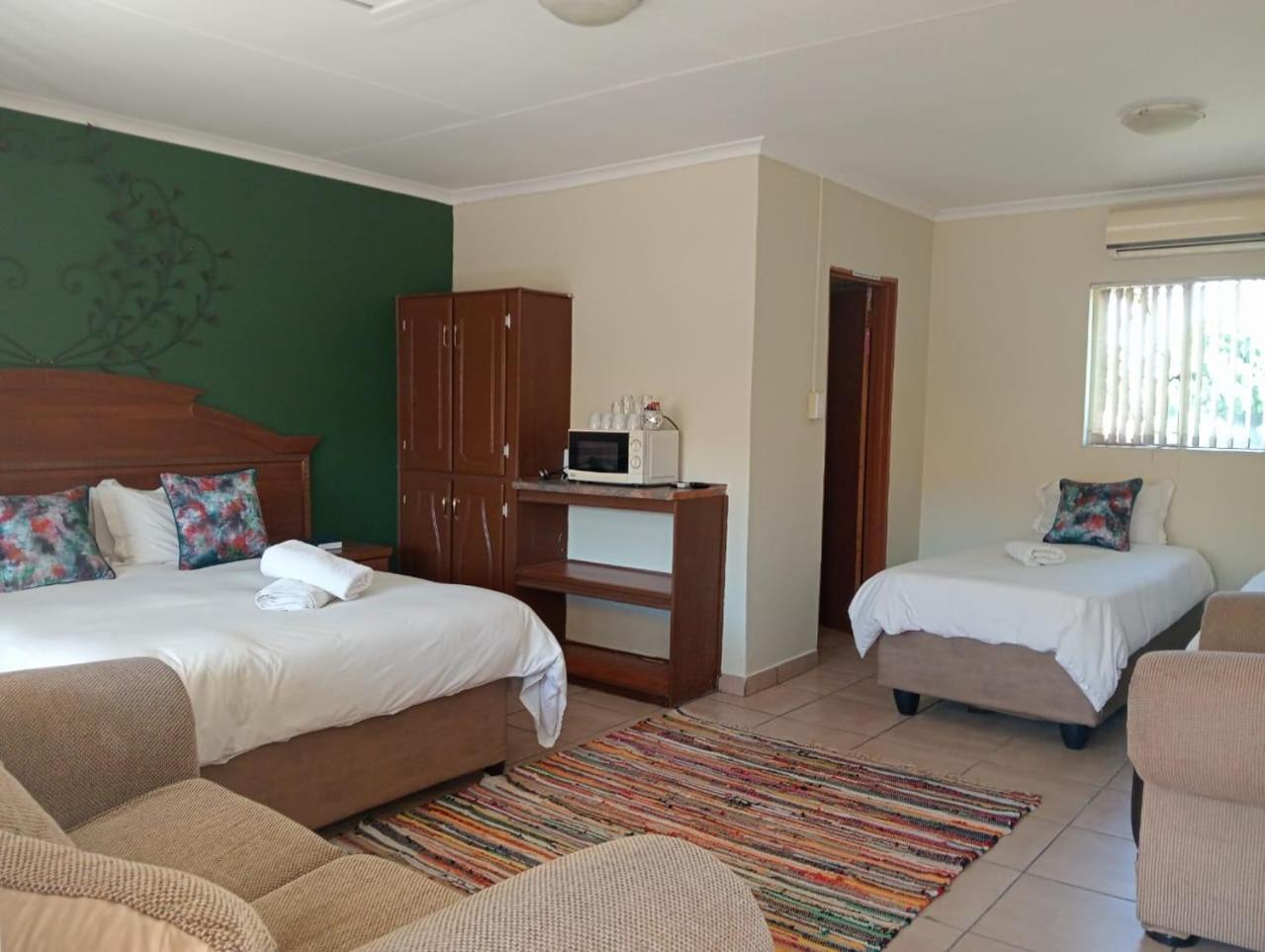 Villa De La Rosa Klerksdorp Zewnętrze zdjęcie